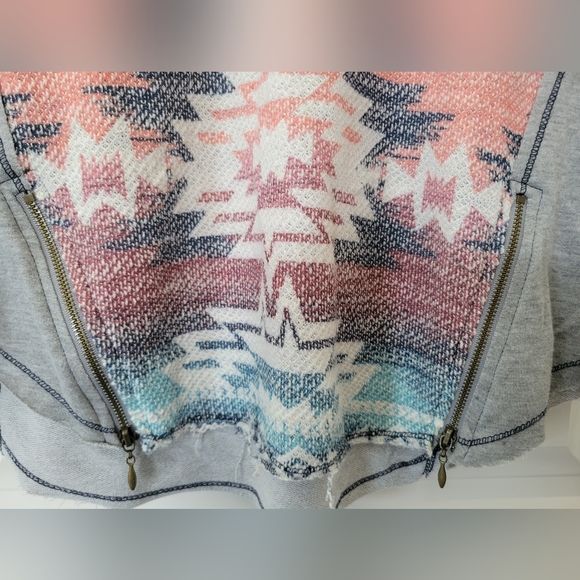 Maurices long sleeve shirt size Large - Picture 4 of 4